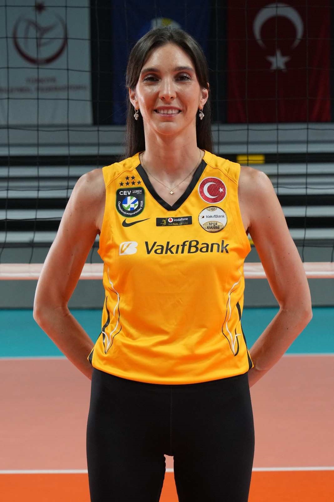Naz Aydemir Akyol, VakıfBank'a geri döndü! 77f6f9e2 23e6 4306 b75c c2f6f62c0c2a